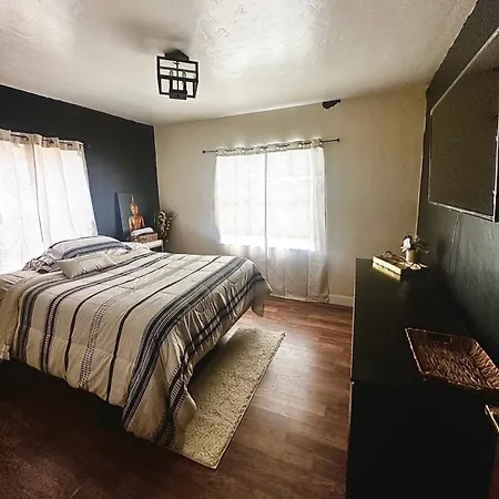 420 Friendly Room Near Wynwood